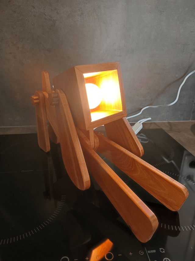Lampe-chien en bois de merisier (sur commande)